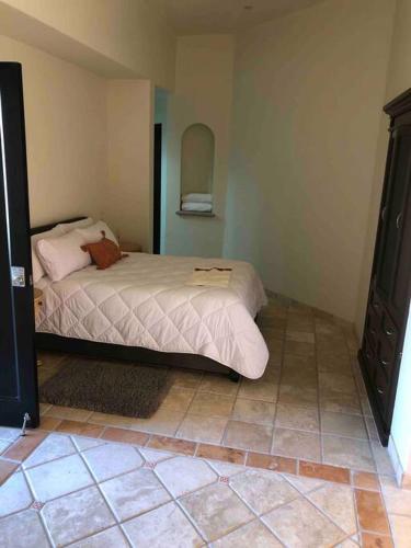 Hermoso condominio con alberca y vista al Arco