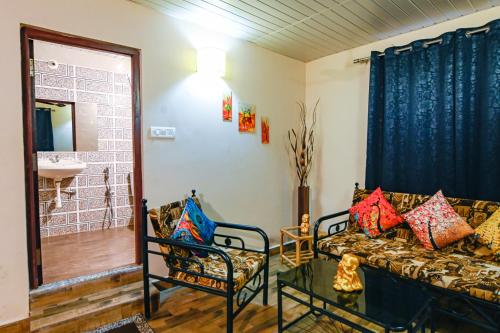 HERITAGE 7BHK VILLA WITH PRIVATE POOL close to BAGA BEACH