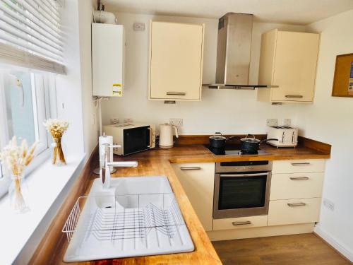 Free Parking 2 Bed With Garden, Fibre Wi-Fi & Netflix