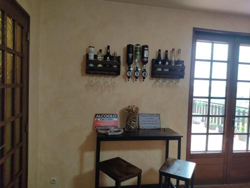 Bar/salonek, Chez Sam in Villebois