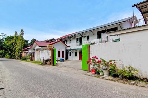 SPOT ON 91950 Guest House TekNong Syariah