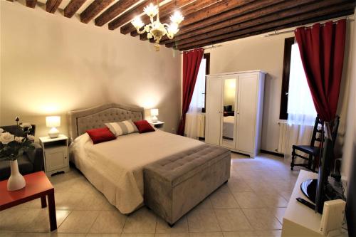 CENTRAL AND SPACIOUS APARTMENT, Benátky