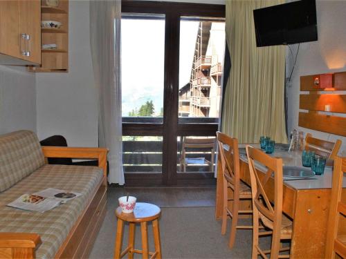 Studio cabine 4 pers, pied de pistes, animaux acceptés – Risoul 1850 - FR-1-330-221 (Studio cabine 4 pers, pied de pistes, animaux acceptes – Risoul 1850 - FR-1-330-221) in 里蘇爾