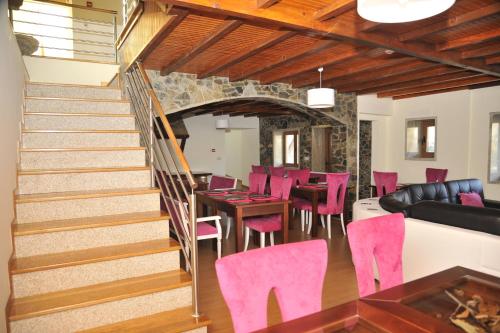 Restoran, Quinta das Colmeias in Braganca
