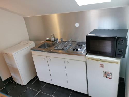 Studio sous les toits proche Paris et Versailles in Шавіль