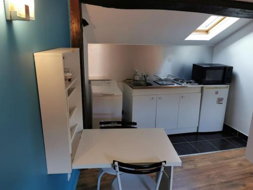 Studio sous les toits proche Paris et Versailles in Шавіль