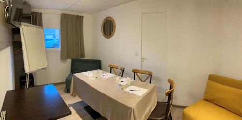 Meeting room / ballrooms, Good Hotel Marseille Aubagne - La Valentine in Saint-Menet