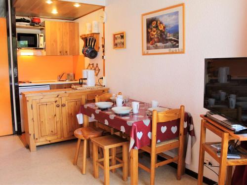 Appartement Vars, 1 pièce, 4 personnes - FR-1-330B-38 - Location saisonnière - Vars