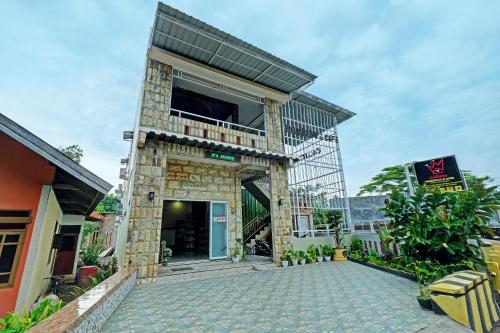 OYO 91857 Callista Homestay