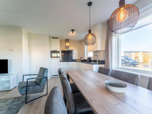 Instalações, Relaxing Nature Retreat w Beach in Tholen