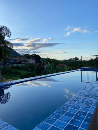 Peldbaseins, Pousada Jardim dos Elefantes in Catas Altas