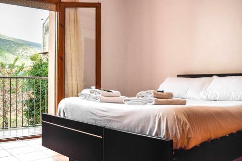 Ca La Valls - Casa céntrica ideal para familias. (Ca La Valls - Casa centrica ideal para familias.) in Sales De Llierca