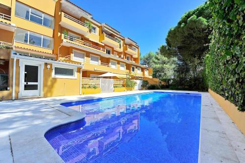 Tropical Pool View Cascais - Checkinhome in Marinha