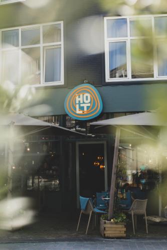 . HOLT Hotel