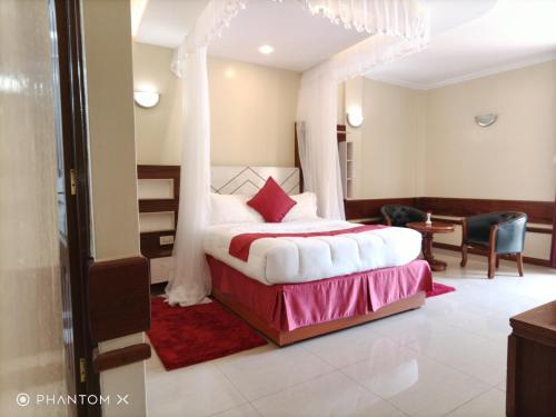 Meru Slopes Hotel in מרו