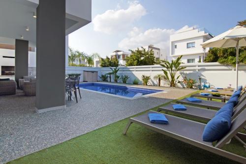Villa image 10