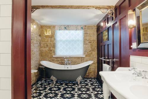 Crown Hotel in Peterborough