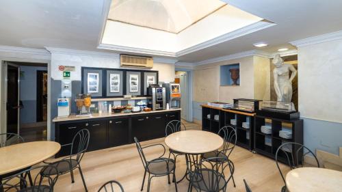 HOTEL CENTER 2 – Rome