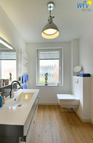 Apartment with Balcony image 10