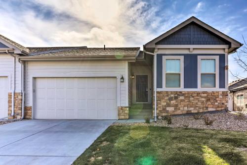 Parker Townhome with Fireplace and Basement Bar! in Parker (CO)