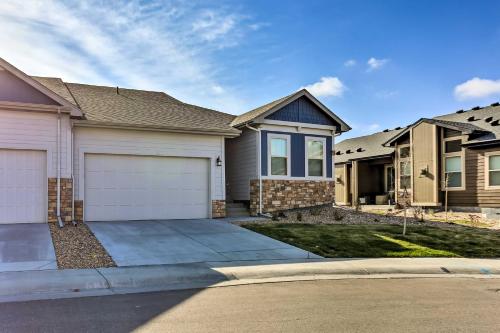 Parker Townhome with Fireplace and Basement Bar! in Parker (CO)