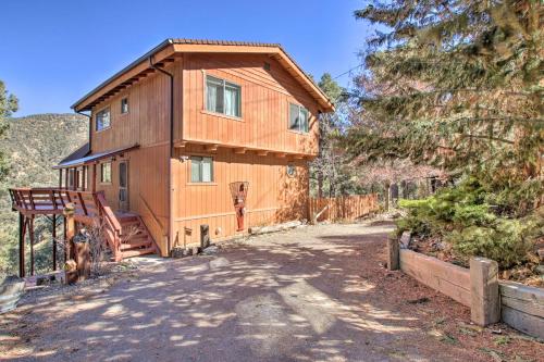 Idyllic Frazier Park Cabin Views, Pool Table