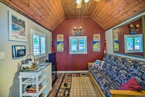 Running Springs Cabin with Deck and Forest Views in Running Springs, USA