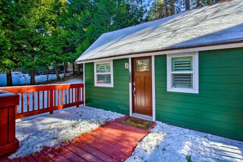 Running Springs Cabin with Deck and Forest Views