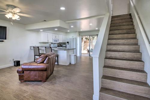 Comfy Bakersfield Townhome - Fire Pit and Patio