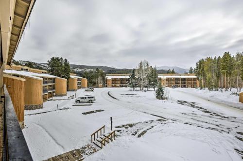 Winter Park Condo w/ Hot Tub, 3 Mi to Slopes! in Уинтър Парк, Колорадо