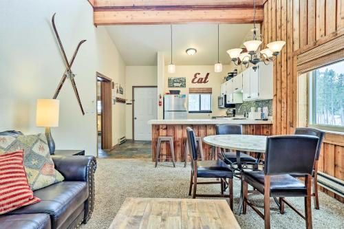 Winter Park Condo w/ Hot Tub, 3 Mi to Slopes! in Уинтър Парк, Колорадо