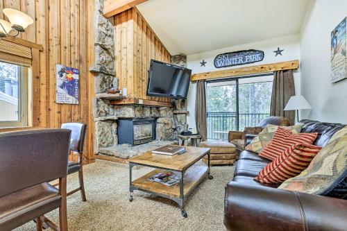 Winter Park Condo w/ Hot Tub, 3 Mi to Slopes! in Уинтър Парк, Колорадо
