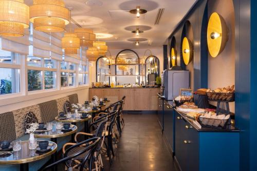 Grand Hotel Chicago - image 14