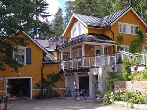Villa Lövkulla with Sauna - Accommodation - Löparö