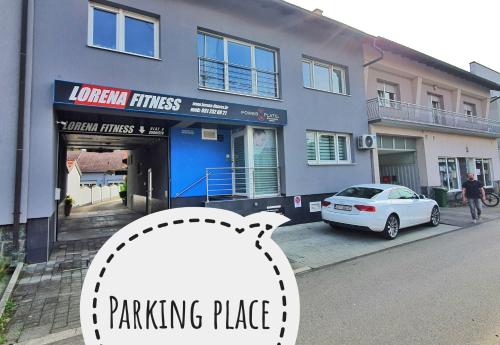 Apartment Anna - FREE pickup from OR dropoff to Zagreb airport, please give three days advance notice - EV station - Long-term parking with airport transport possibility