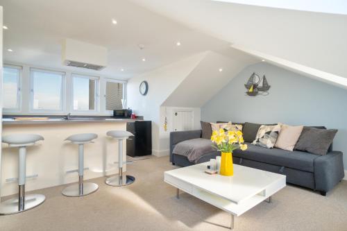 Picture of Stylish Herne Bay Apartment By The Sea