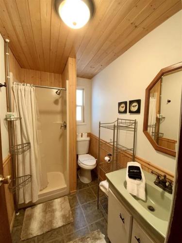 Mint Chip Cabin by Casago McCall - Donerightmanagement - image 14