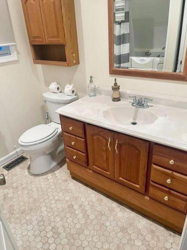 Entire Private 2 bedrooms house, nice neighborhood in Arnold, USA