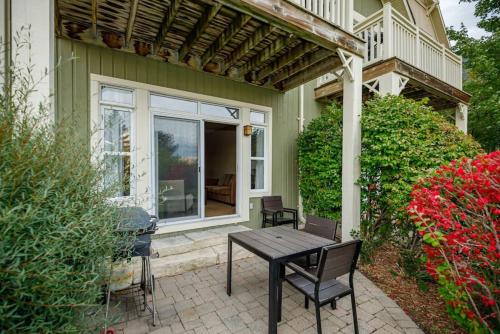 Blue Mountain Retreat at Rivergrass in The Blue Mountains (ON)