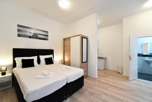 Virtus Apartments and Rooms with Free Private Parking - Tap to explore photos