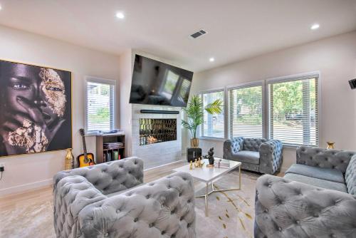 Luxury Smart Home 2 Miles to Downtown Atlanta!