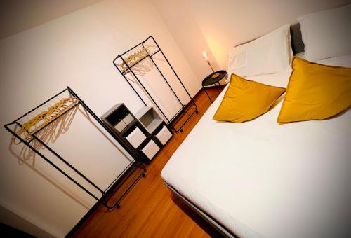One-Bedroom Apartment image 8