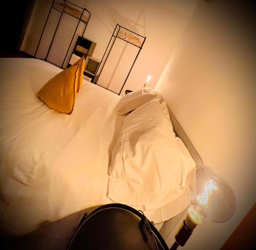 One-Bedroom Apartment image 5