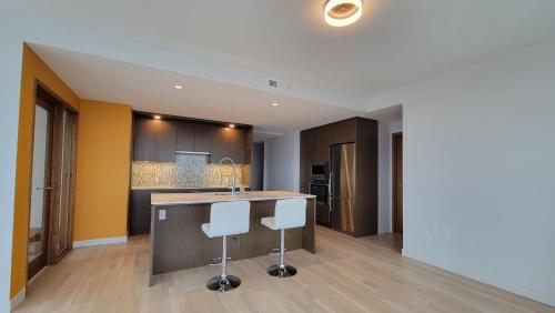 High Luxury Penthouse - Private Suite with ensuite bathroom photo 2