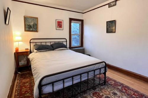 Chic Milwaukee Apartment in Hip Neighborhood! - image 9