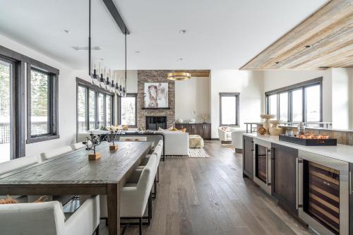 Spanish Peaks Highlands Cabin 18 in Big Sky, USA