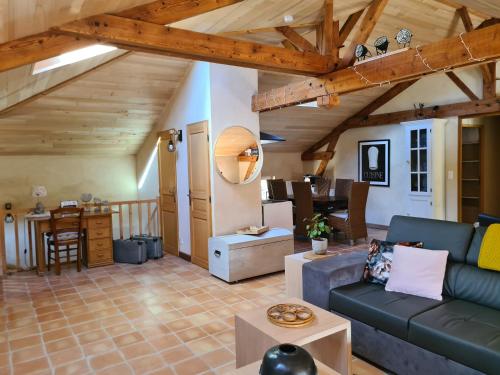 Le Coq en Repos – Saint-Sylvestre-sur-Lot, IN