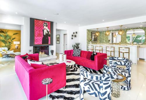 Pink Paloma in Palm Springs, USA
