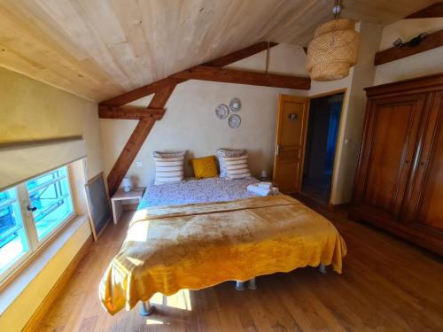 Le Coq en Repos – Saint-Sylvestre-sur-Lot, IN