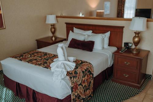 Skaneateles Suites